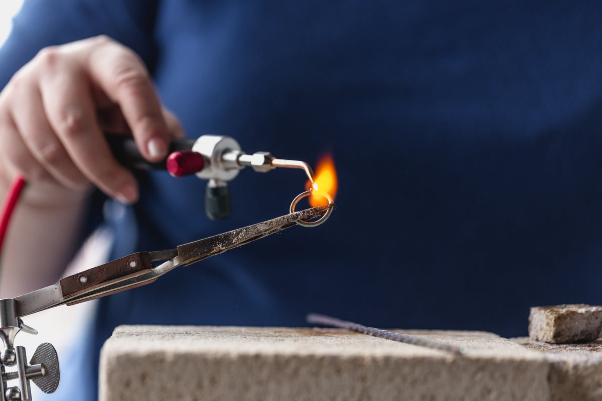 Shaping a ring with fire
